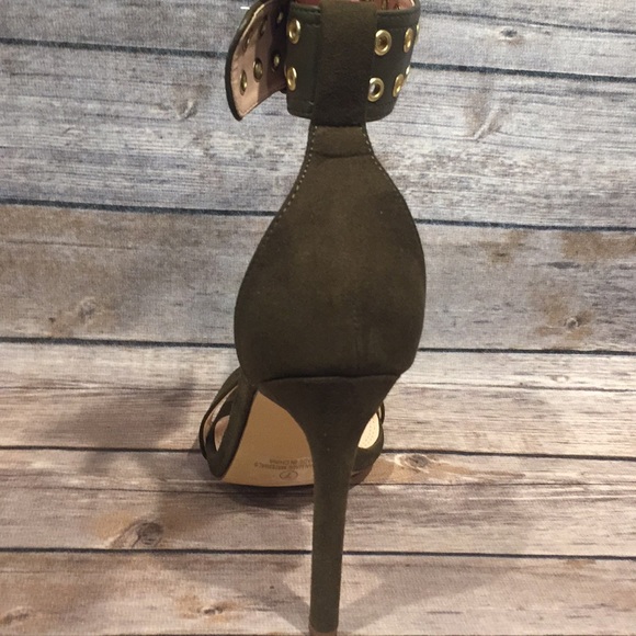 NIB Olivia James Hazel - Picture 3 of 3